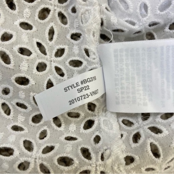 J.Crew Cottagecore White Eyelet Puff Sleeve V-back Blouse Fairy Top Sz 6 NWT - Picture 16 of 16